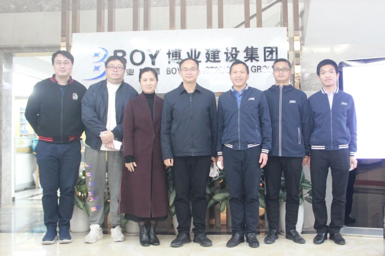 E:\lys\工作\綜合部\公司重大活動、新聞\2023.01.17 湖里區(qū)區(qū)委常委、副區(qū)長王達帶隊慰問我司\網(wǎng)站\微信圖片_20230209222134.jpg